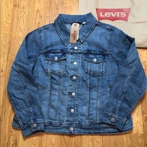 Brand new Women’s Levi’s Trucker/Denim Jacket - 1X